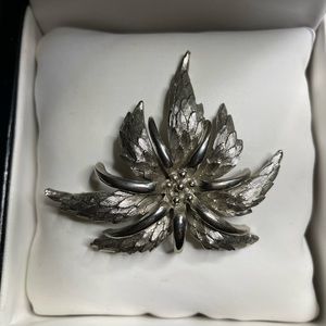 Silver Tone Maple Leaf 3D Stylized Textured Layers Brooch